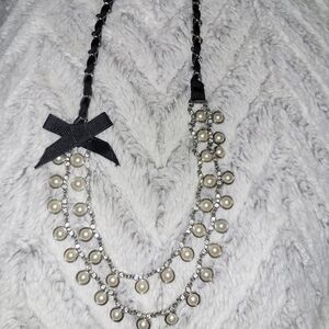 Silver pearl, faux diamond necklace. Appropriately 11"